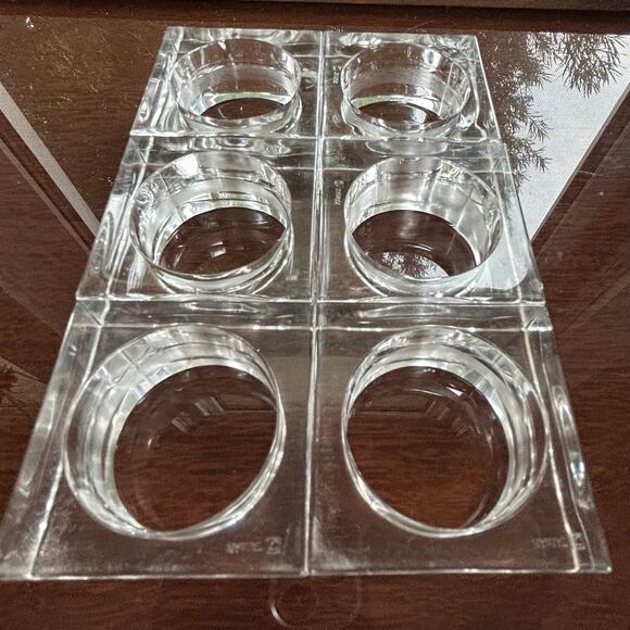 Vintage Lucite Square Napkin Rings – Set of 6 – 2” x 2” Modern Clear Holders - Picture 6 of 11